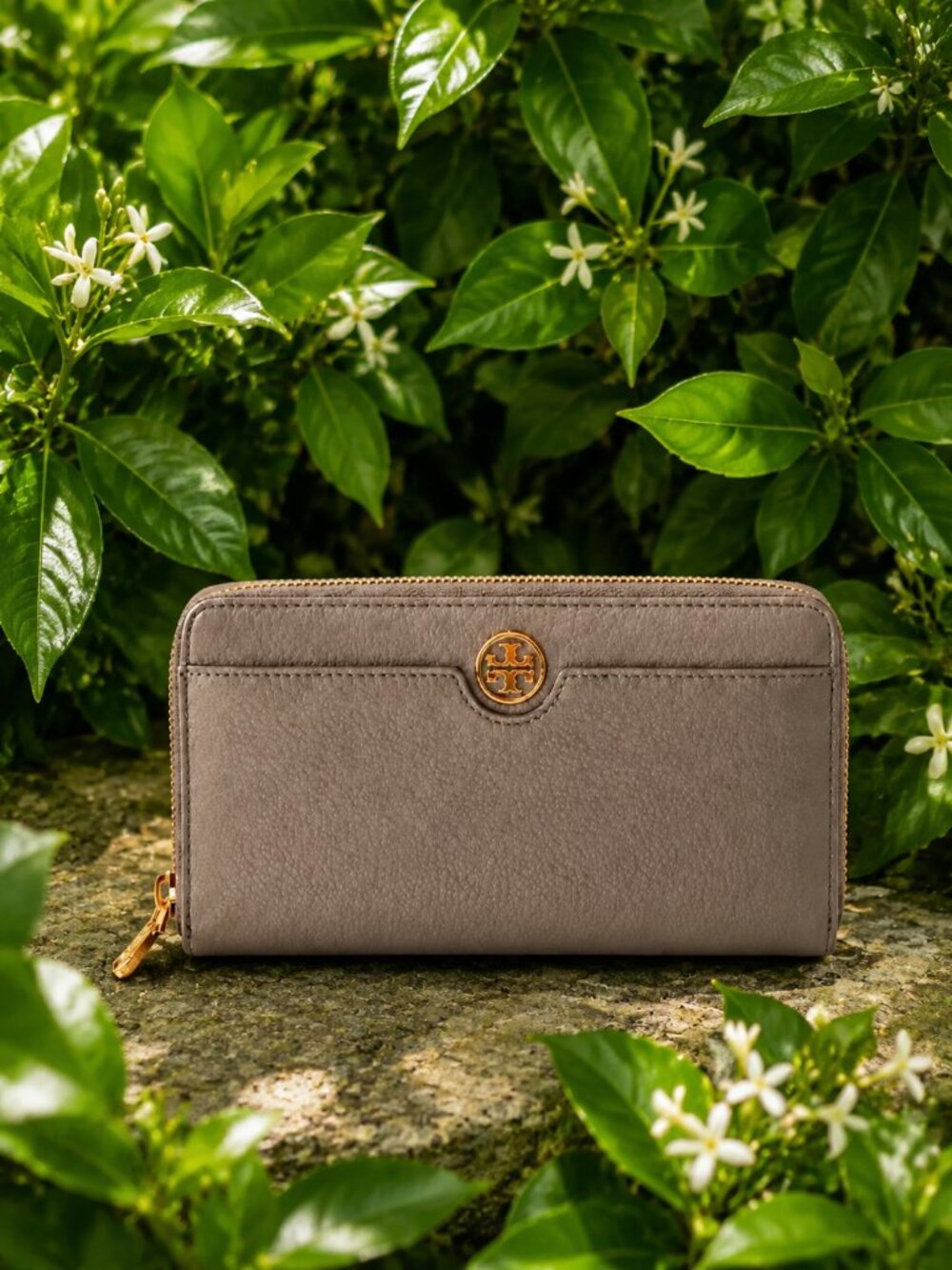 NWT Tory Burch Landon Continental Zip Wallet French Grey